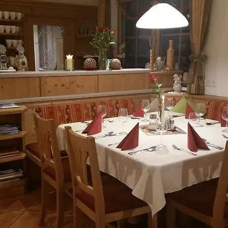 Szálloda Familien & Wander-pension Purkhardt